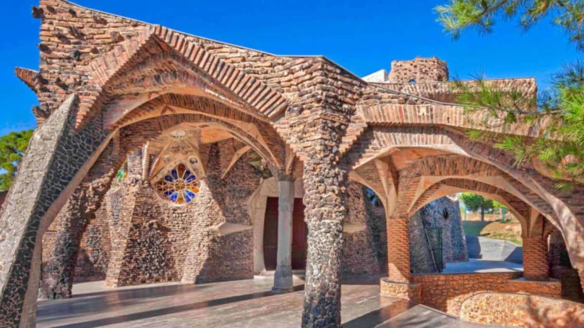 Visita guiada a la Cripta y la Colonia Güell 2