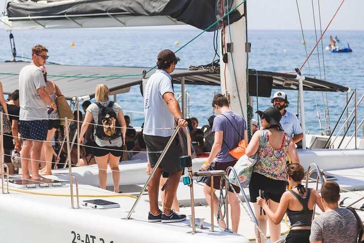 Excursion en catamaran avec barbecue et boissons sur la Costa Brava 3