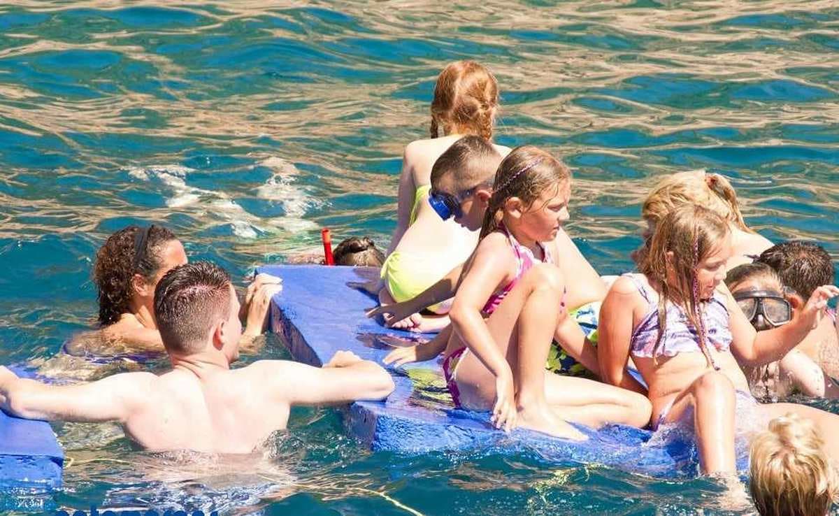 Excursion en catamaran avec barbecue et boissons sur la Costa Brava 4