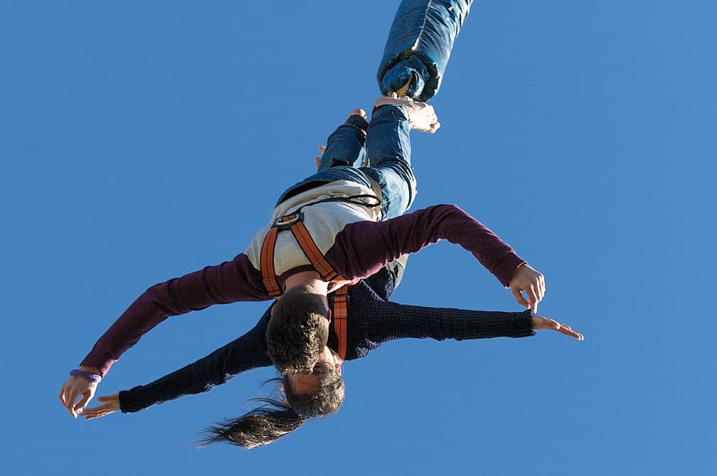 Unique Couples Experience: Tandem Jumping and 2 Classic Jumps 3
