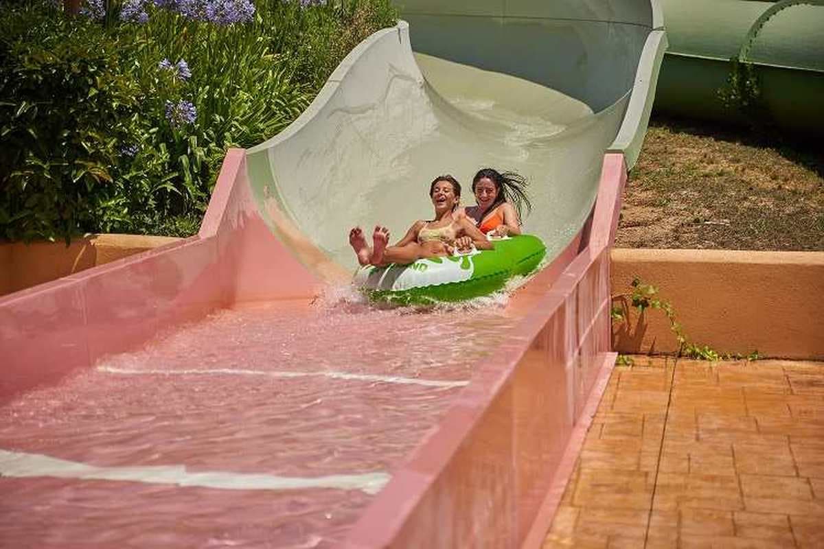 Delfinario e parco acquatico Marineland 4