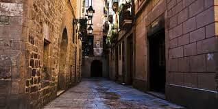 Girona Ténébreuse : Découvrez le Côté Caché de la Ville ! 3